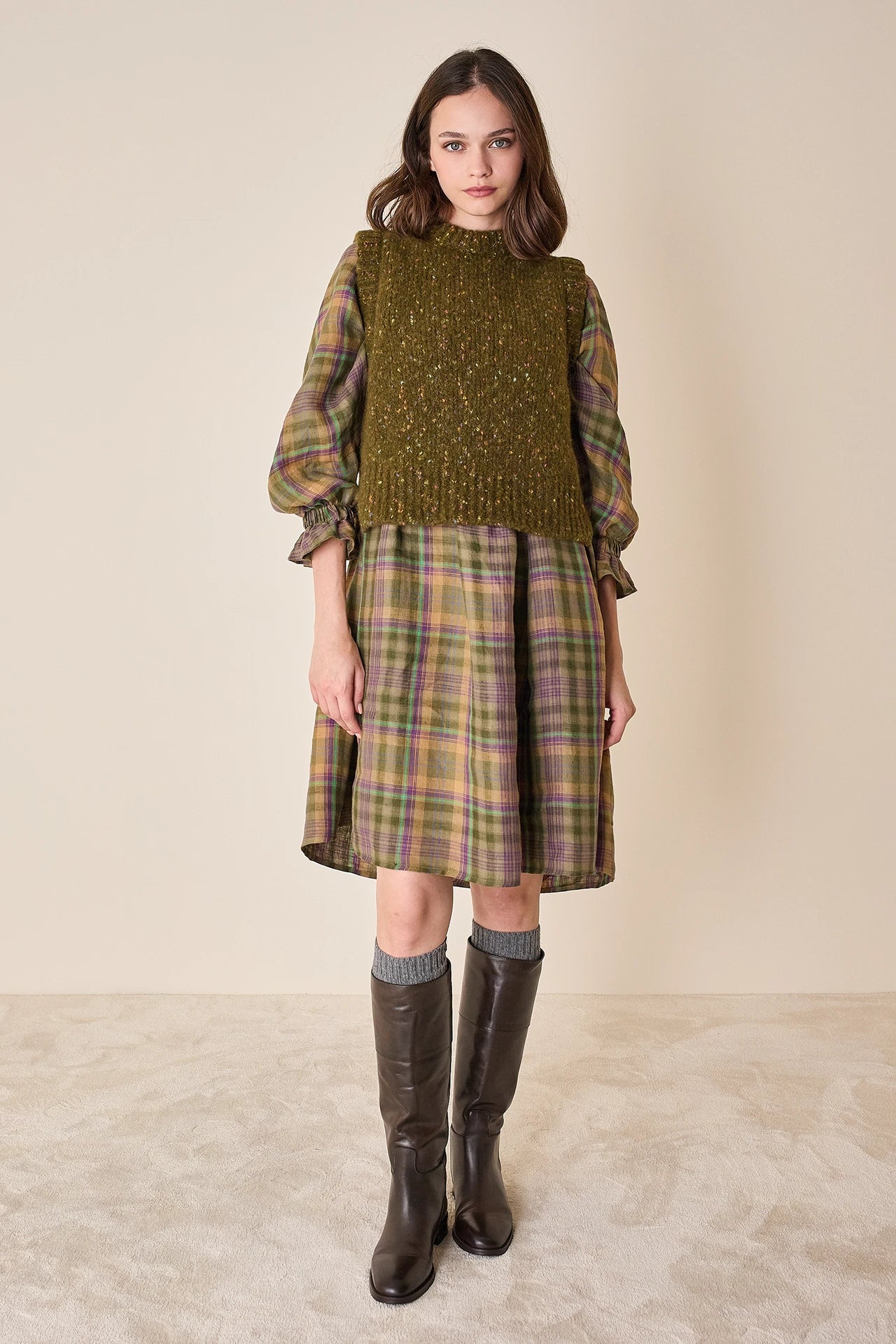 Buttoned mélange yarn vest