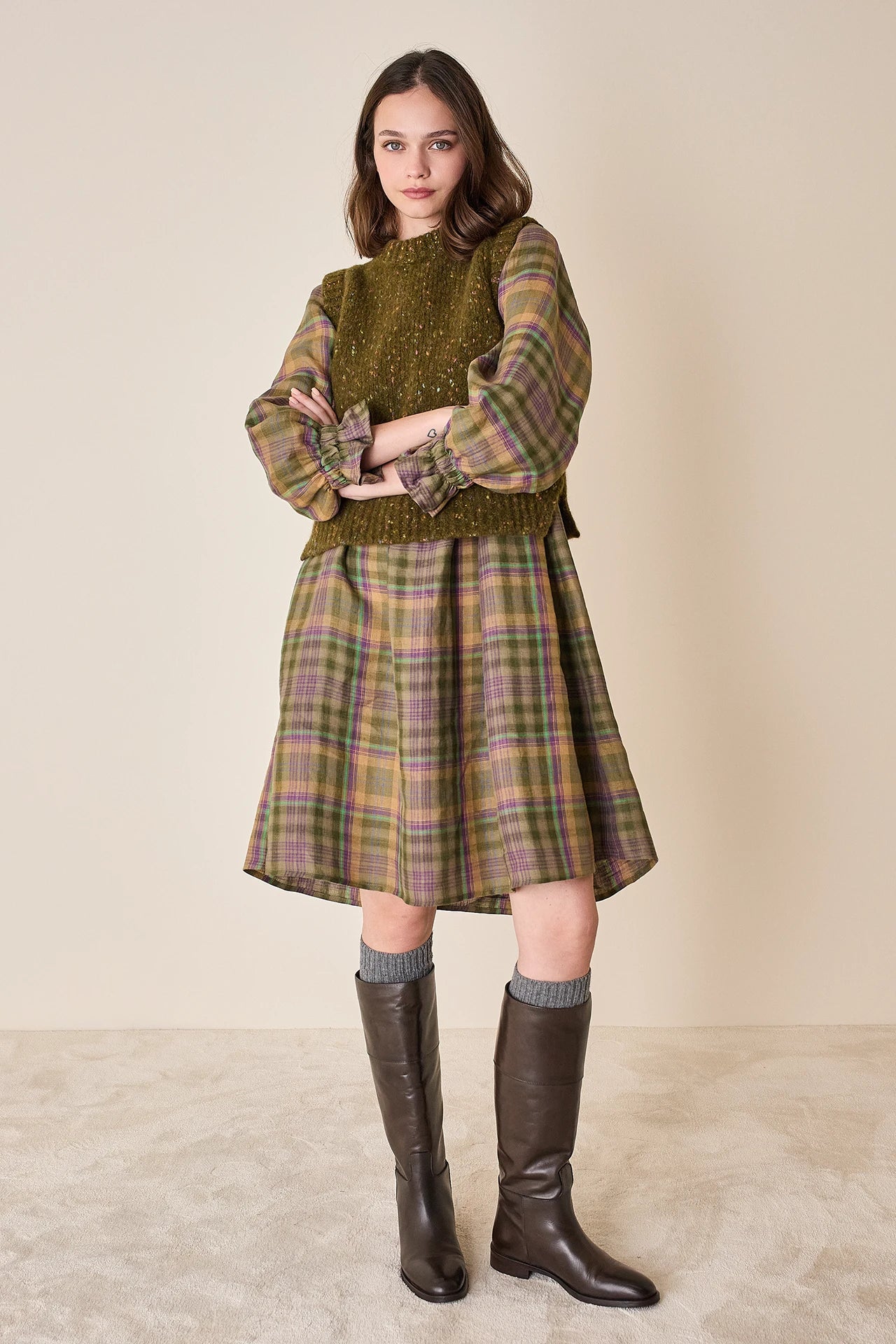 Buttoned mélange yarn vest