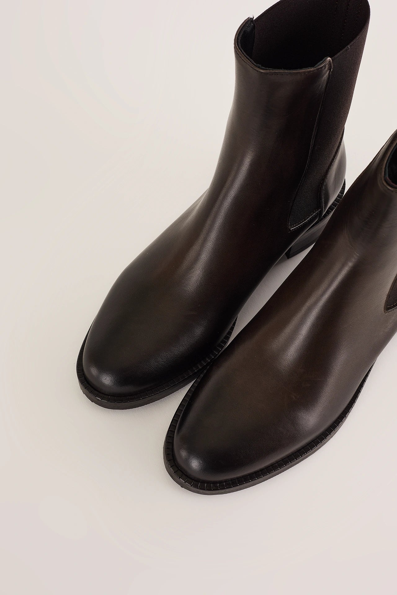 Chelsea boots with rubber sole