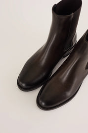 Chelsea boots with rubber sole