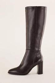 Leather high boots with 8 cm heel

