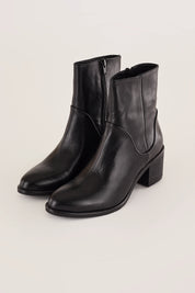 Leather ankle boots with 5 cm heel