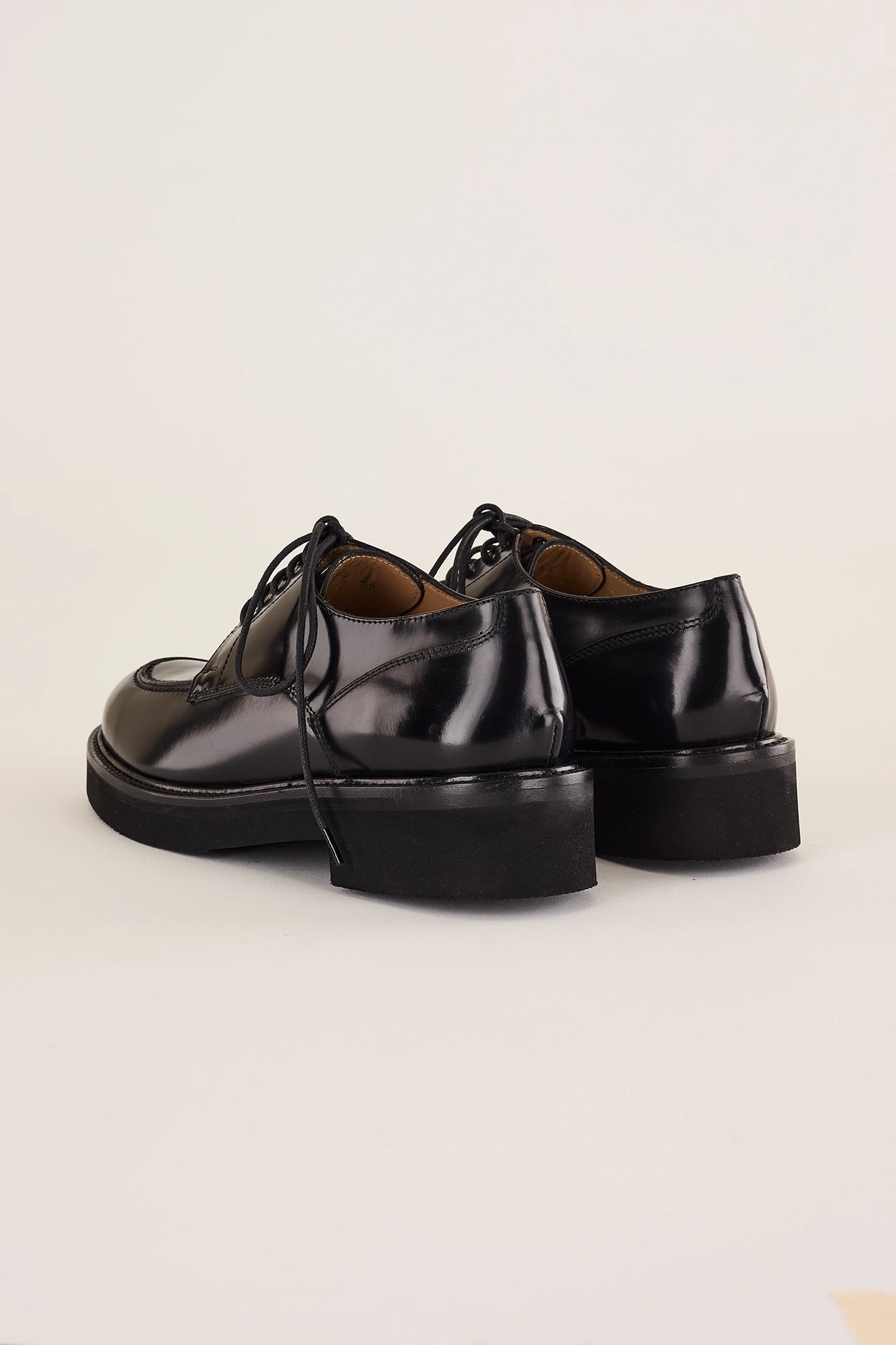Leather lace-up shoes with chunky sole