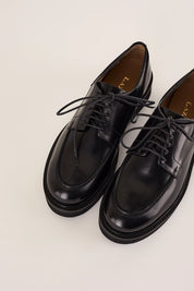 Leather lace-up shoes with chunky sole