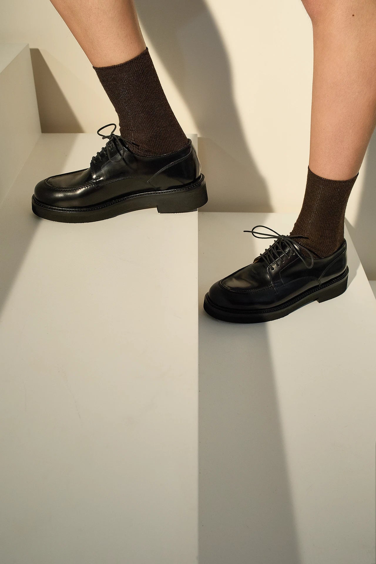 Leather lace-up shoes with chunky sole