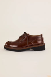 Leather lace-up shoes with chunky sole