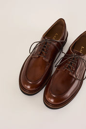 Leather lace-up shoes with chunky sole
