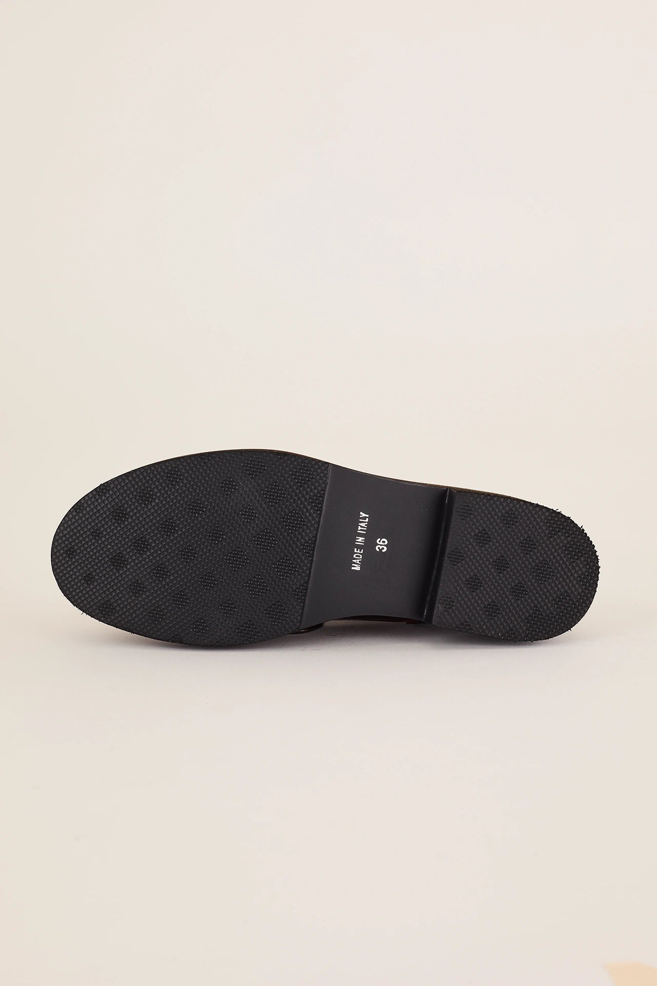 Leather lace-up shoes with chunky sole