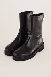 Leather boots with chunky sole