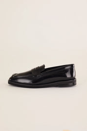 Square-toe loafers