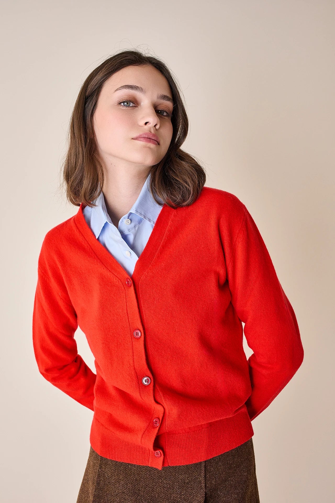 Cardigan sottile con scollo a V