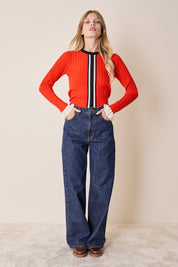 Maglia girocollo con polsini volant