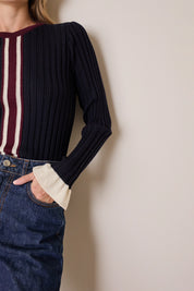 Maglia girocollo con polsini volant