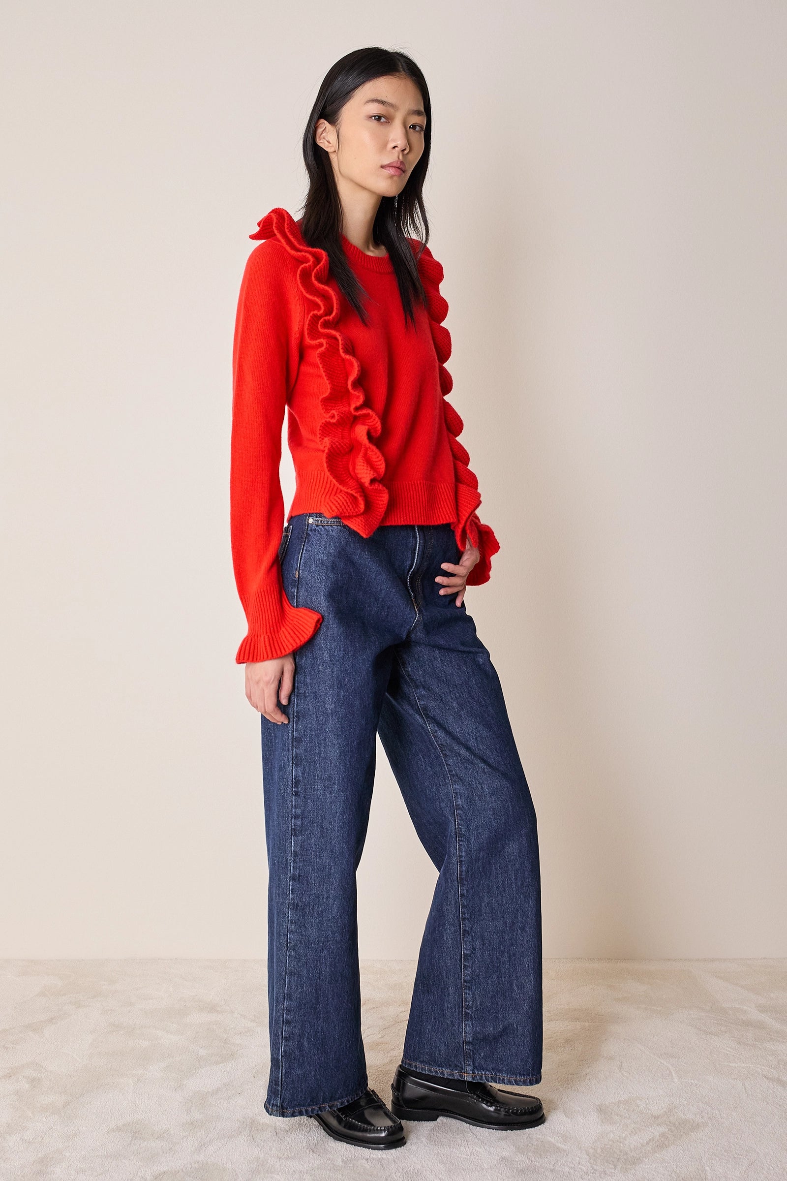 Maglia in lana con volants