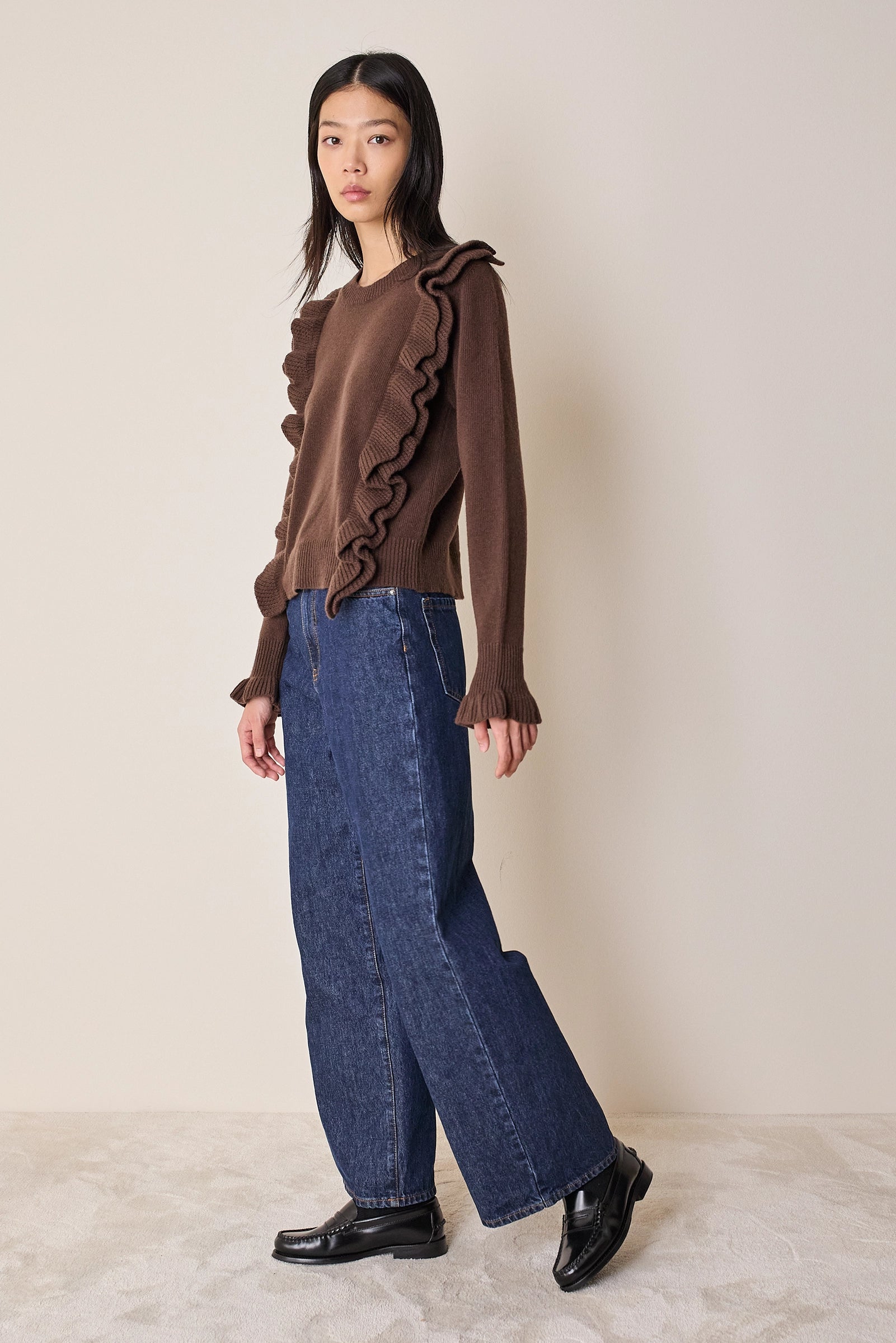 Maglia in lana con volants