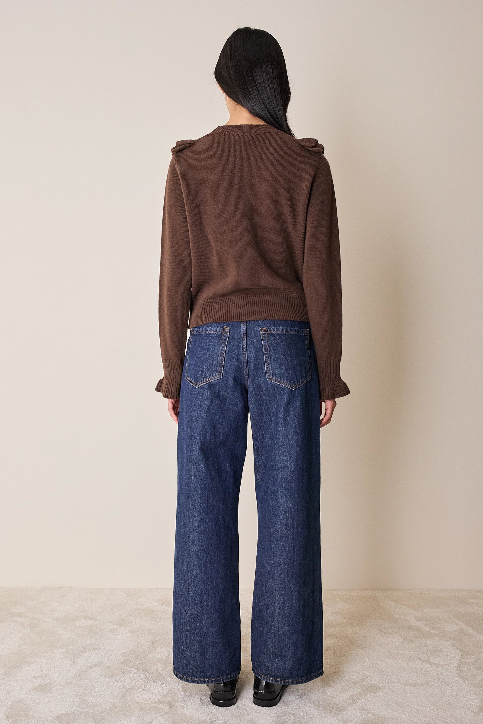 Maglia in lana con volants