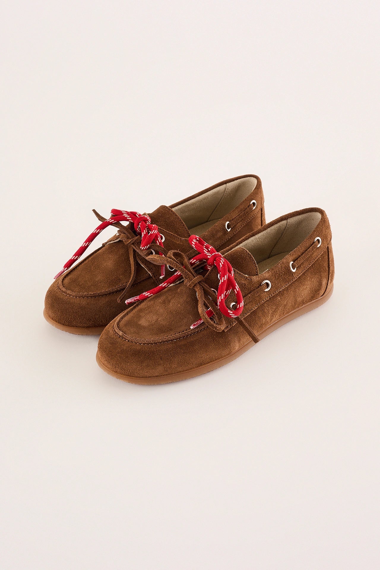 Mocassini con doppi lacci