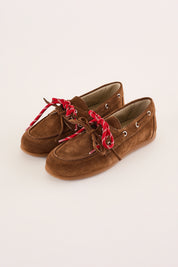 Mocassini con doppi lacci