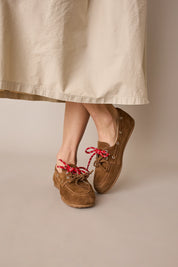 Mocassini con doppi lacci