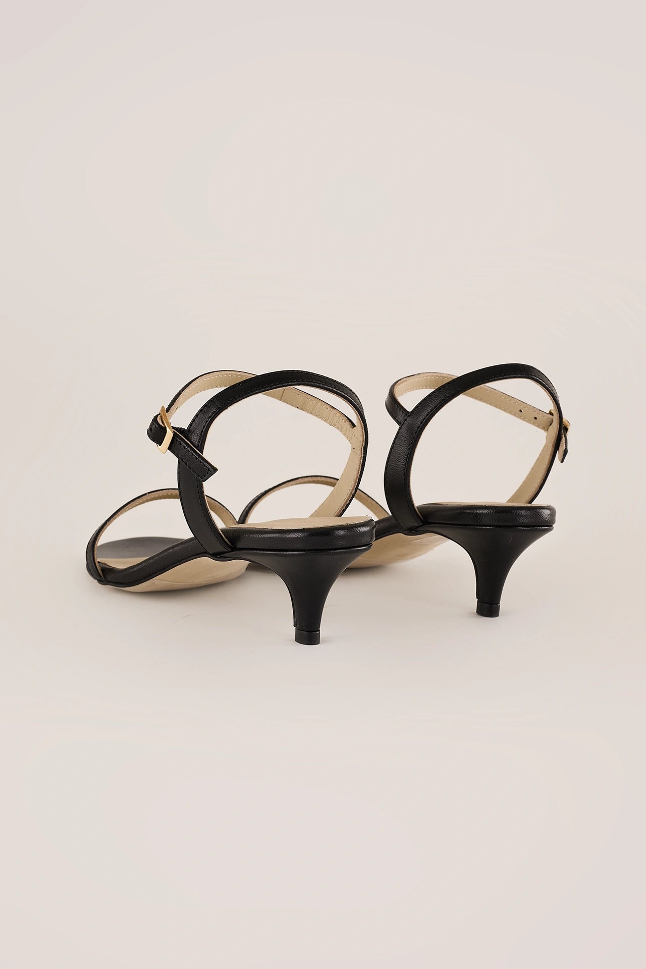 Sandali con kitten heel