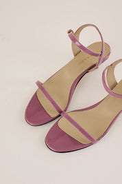 Sandali con kitten heel