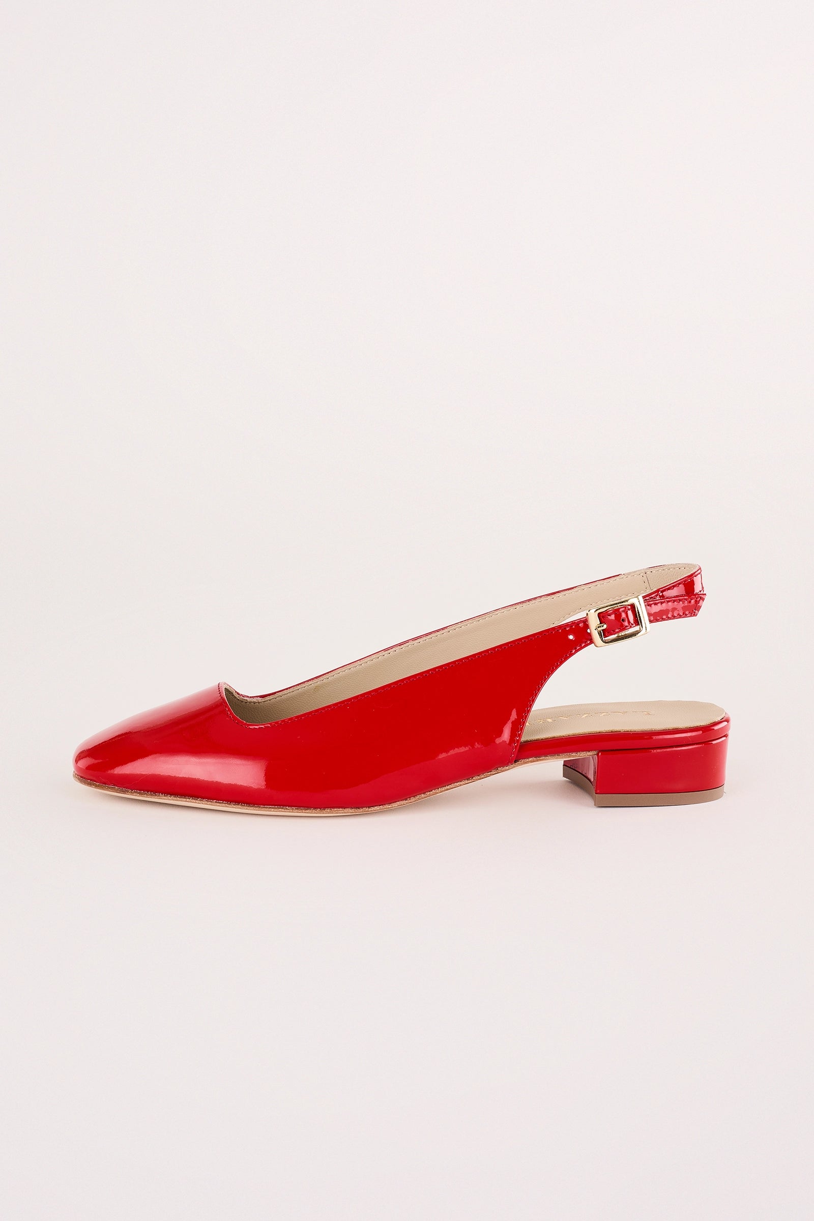 Slingback con scollo quadrato