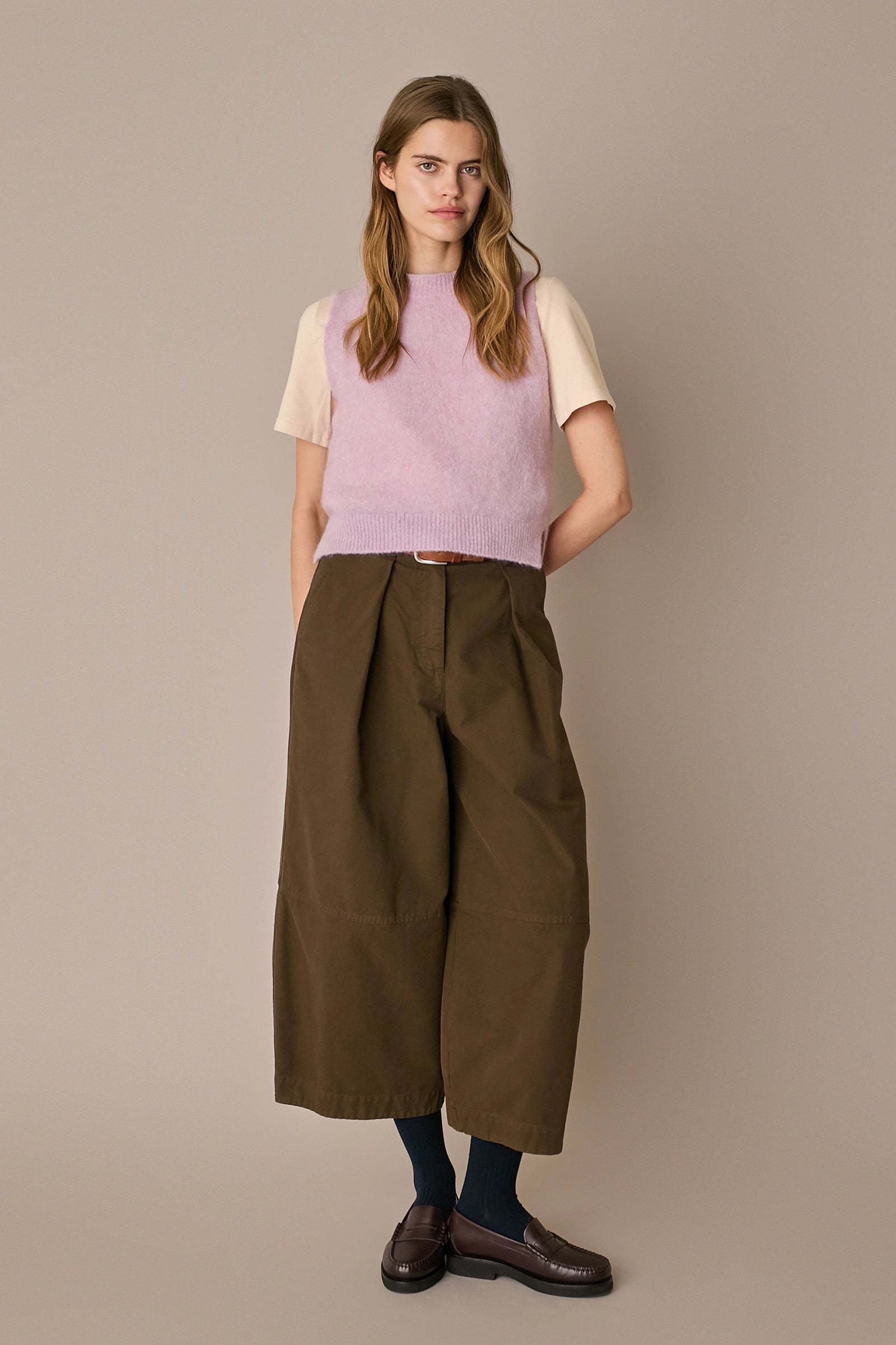 Gilet in lana e mohair rosa, spacchi laterali e struttura in lana e mohair