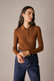 Polo traforata in lana Merino ultrafine marrone, in lana Merino, lavorazione traforata
