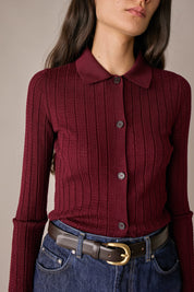 Polo traforata in lana Merino ultrafine bordeaux, lavorazione a coste