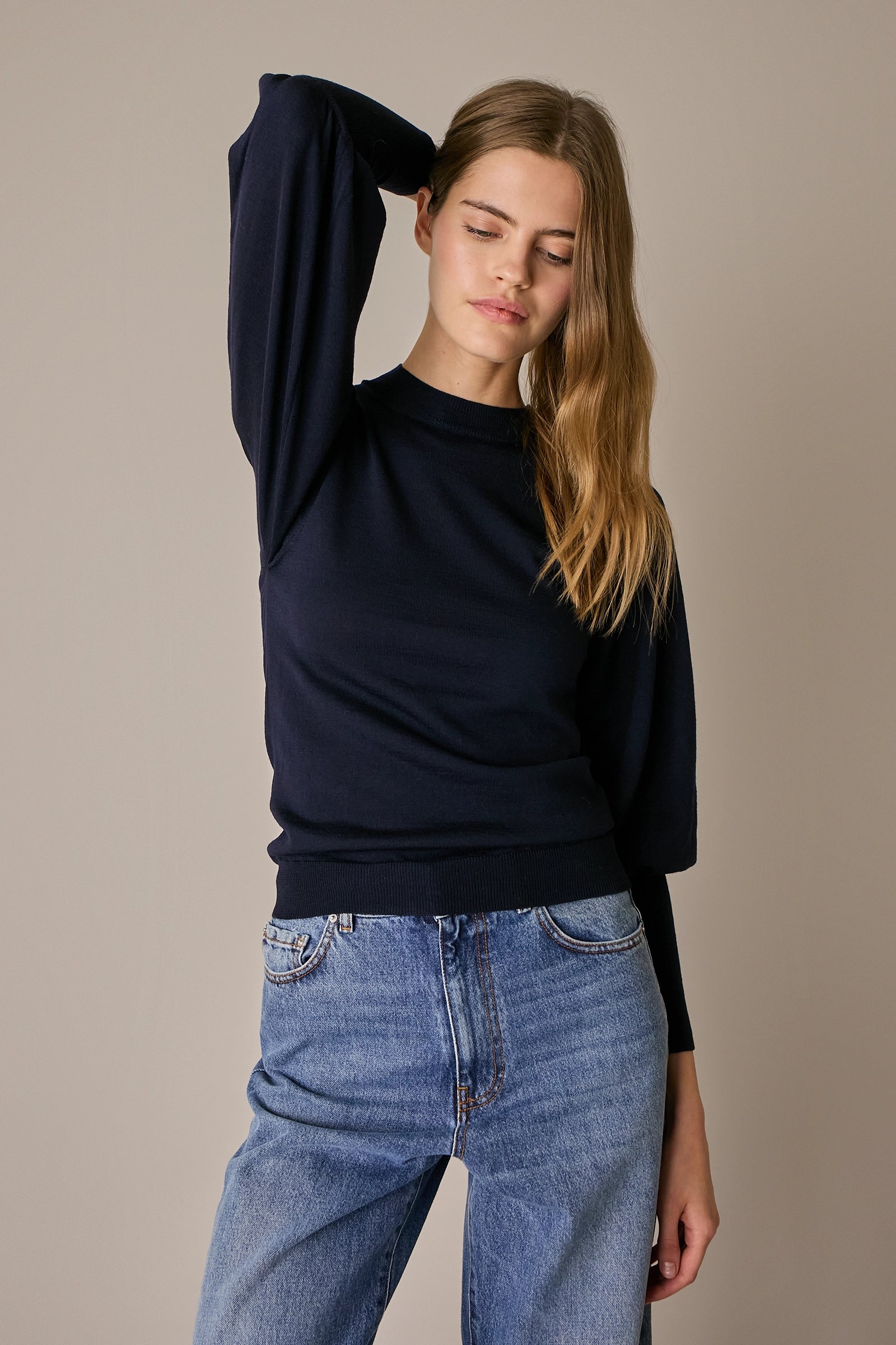 Maglia con maniche a sbuffo blu navy, in lana Merino, maniche a sbuffo