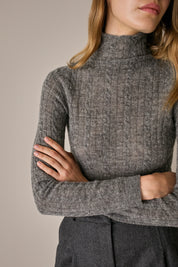 Dolcevita con lavorazione a trecce grigio, lavorazione a trecce in alpaca