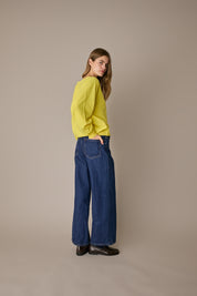 Maglia over con scollo a V giallo con taglio over