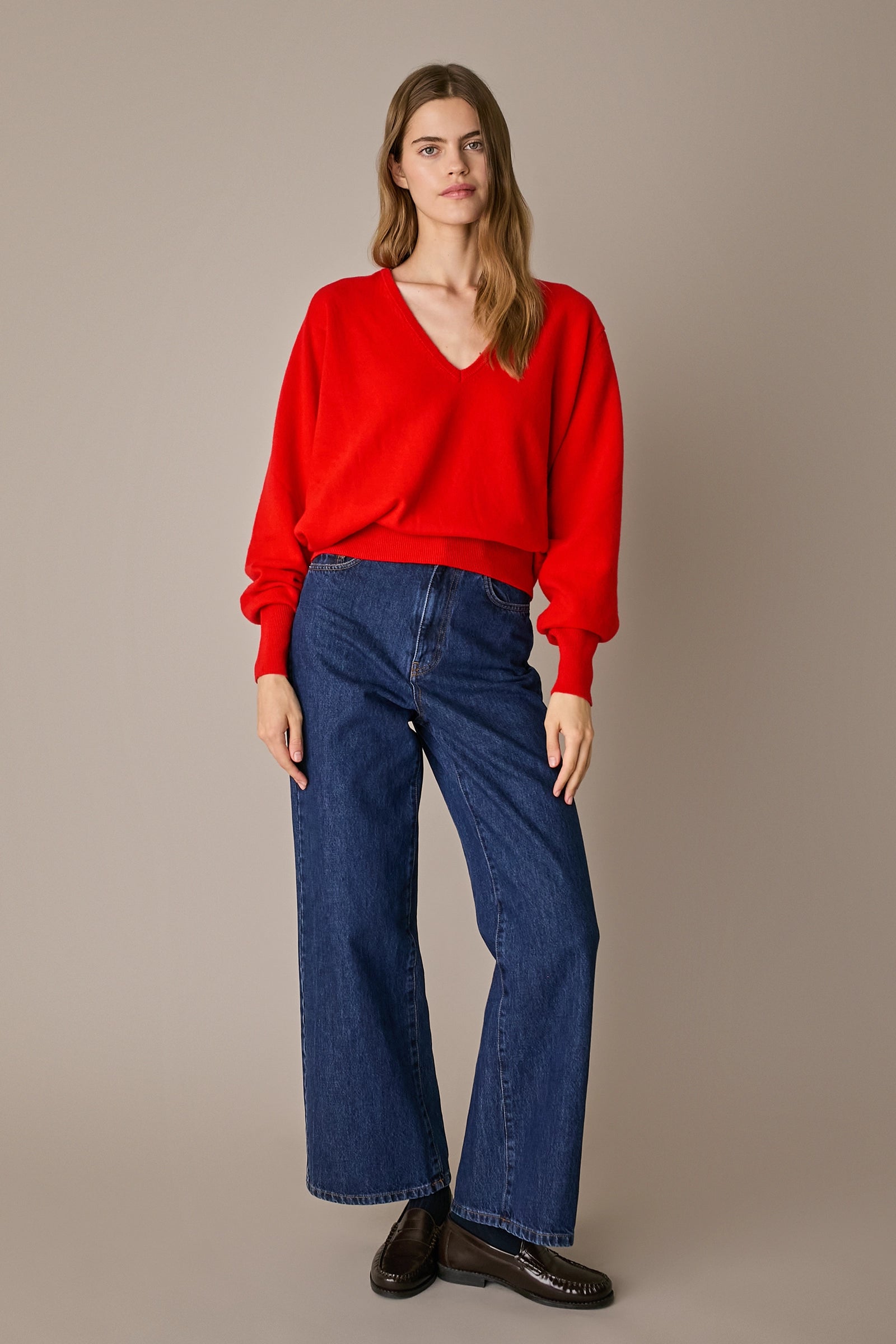 Maglia over con scollo a V rosso, taglio over