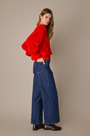Maglia over con scollo a V rosso, taglio over, con maniche raglan