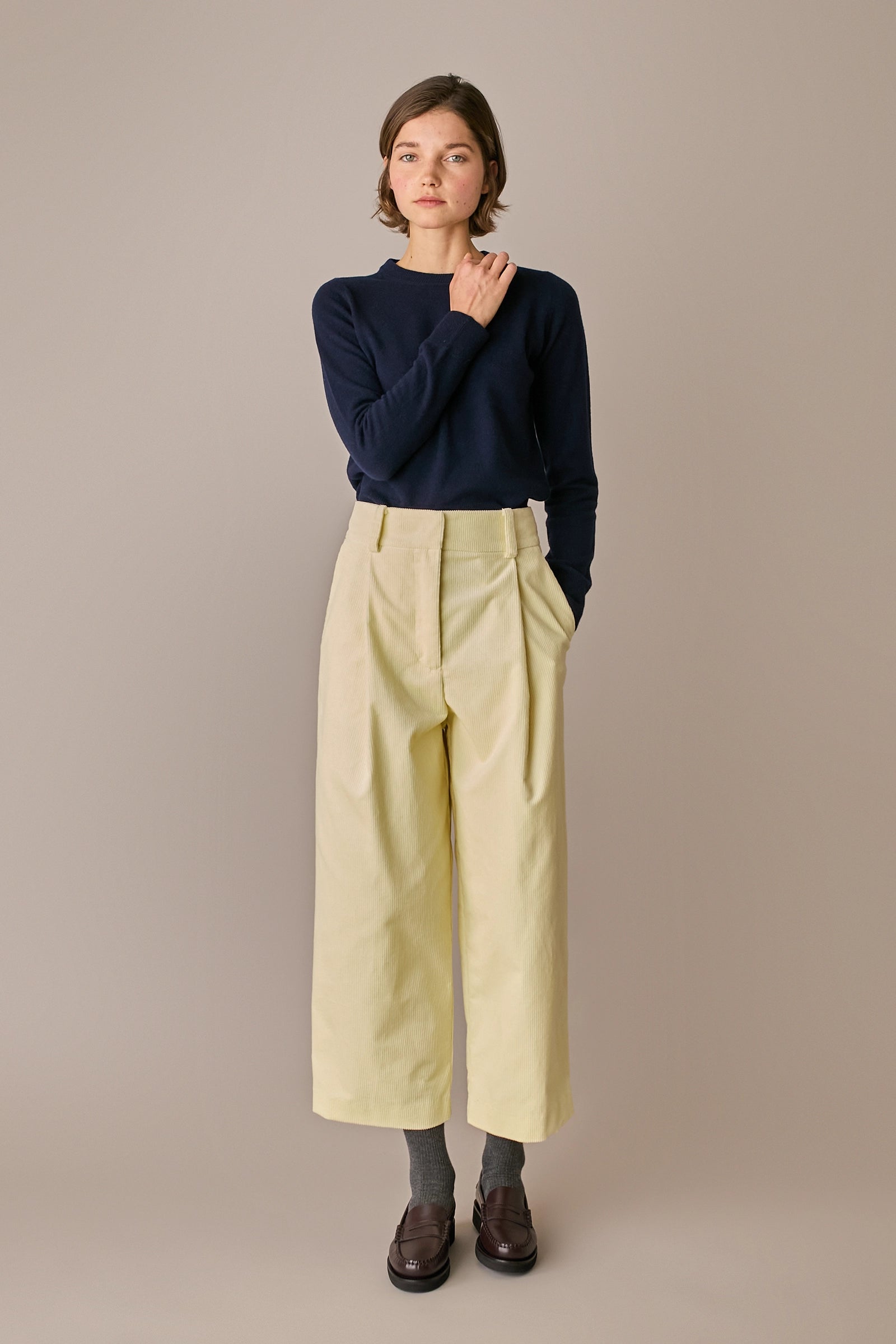 maglia girocollo in lana e cashmere blu navy