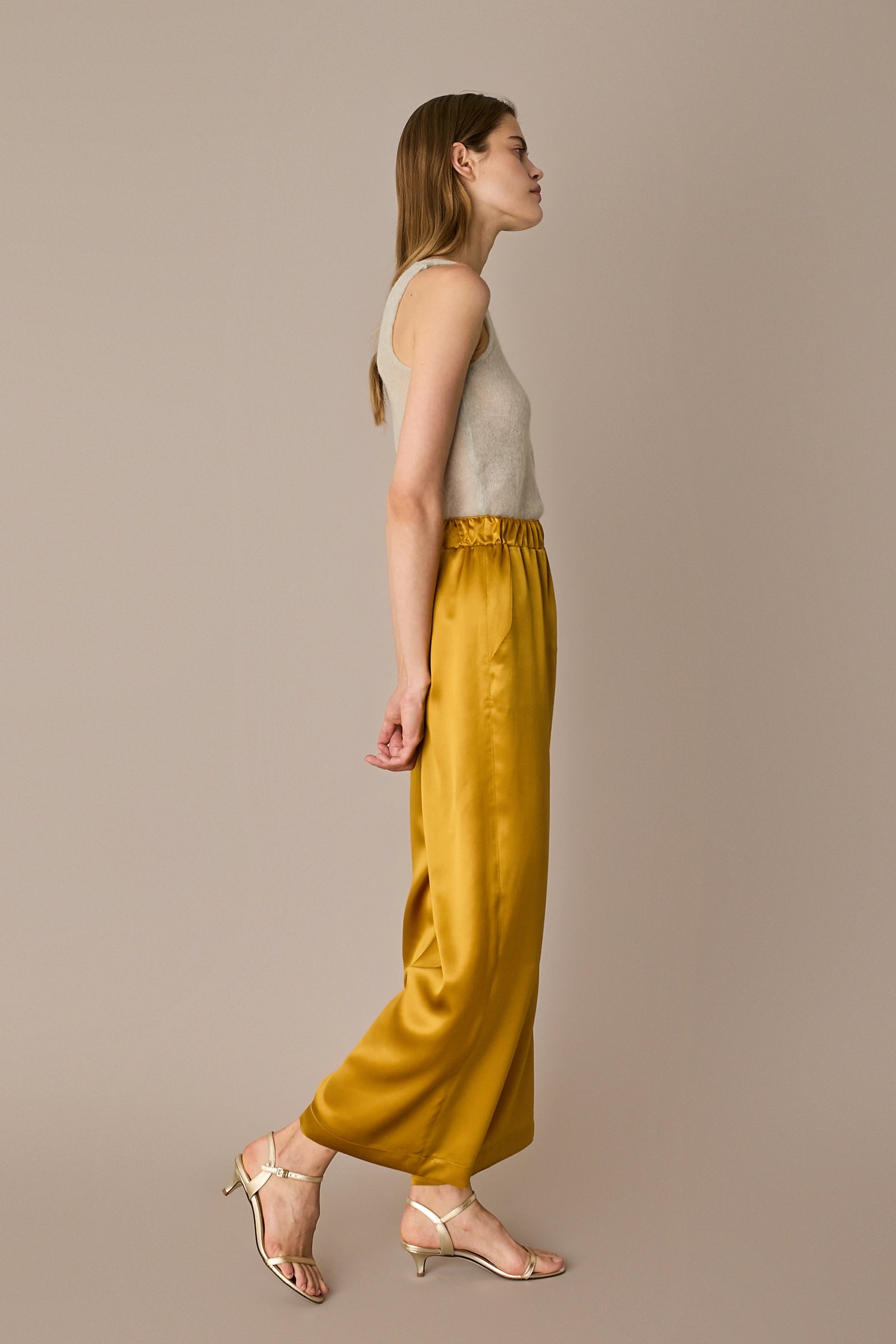 Canotta in blend di mohair acqua in seta, scollo a V