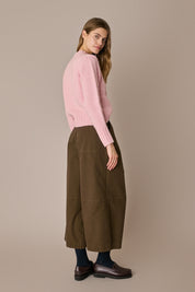 Maglia girocollo in lana e alpaca rosa, silhouette versatile e struttura in lana e alpaca
