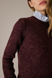 Maglia girocollo con lavorazione a trecce bordeaux, lavorazione a trecce in lana Merino extrafine