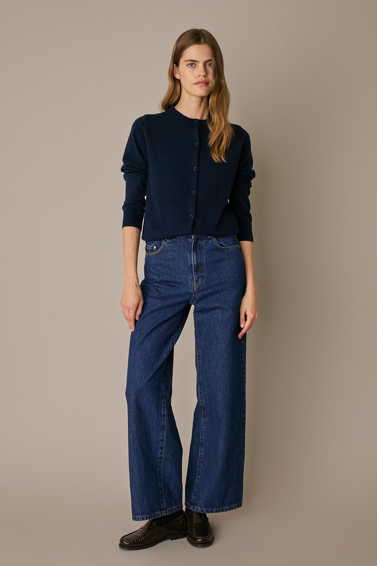 Cardigan in puro cashmere blu navy in cashmere, silhouette versatile