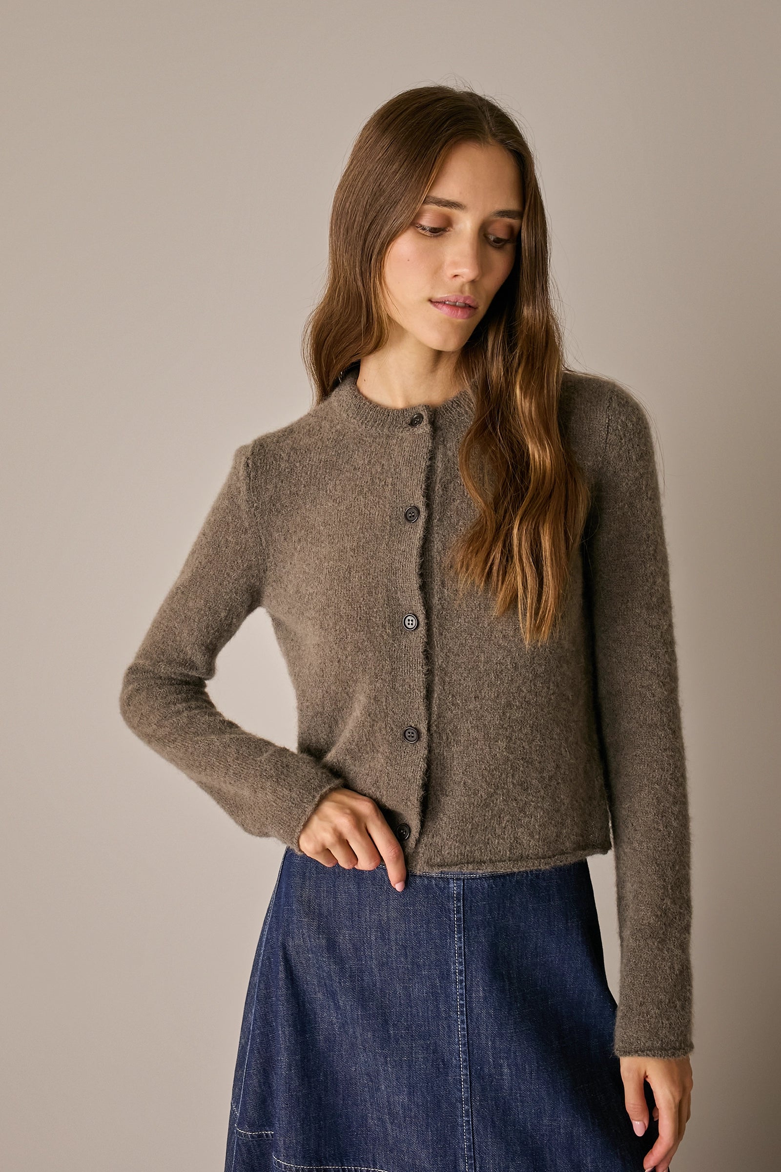 Cardigan girocollo in blend di alpaca
