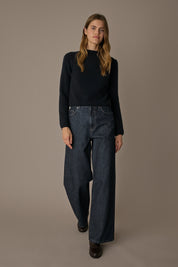 Maglia in alpaca e lana con scollo a barca blu navy, scollo a barca e maniche svasate