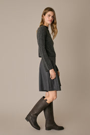 Maglia in alpaca e lana con scollo a barca grigio scuro, maniche svasate