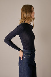 Maglia traforata in lana Merino extrafine