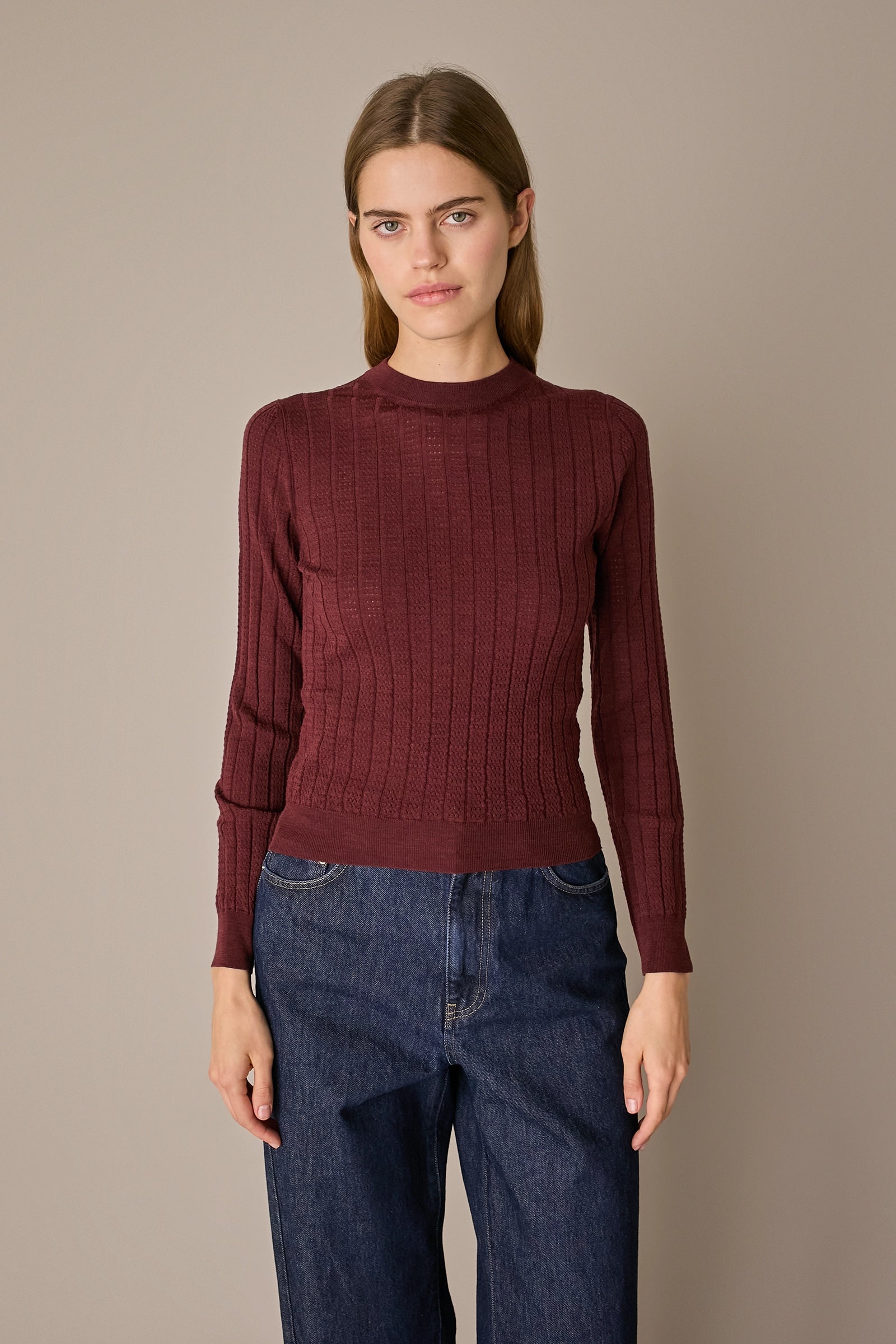 Maglia traforata in lana Merino extrafine